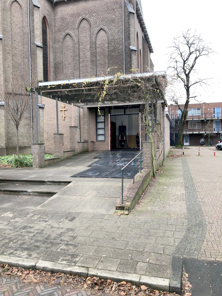 Precisiesloop_van_podiumdeel_in_Orthodoxe_kerk_Amersfoort_door_Pongers_Precisiesloop