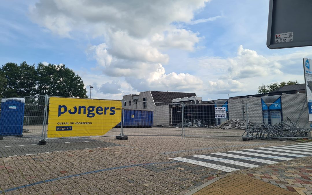 Pongers uit Holten sloopt Albert Heijn in Holten