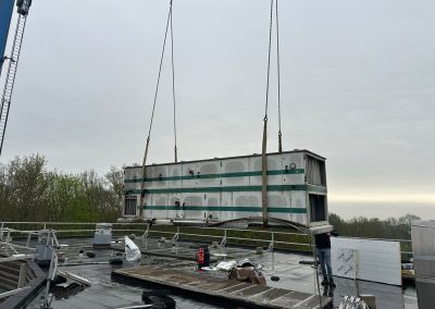 Demontage luchtbehandelingskasten in Emmen